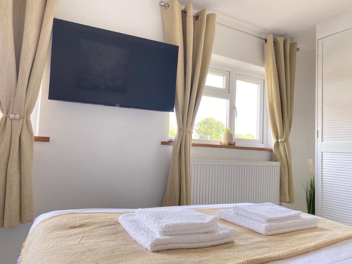Cristina Modern Hotel Horley Luaran gambar