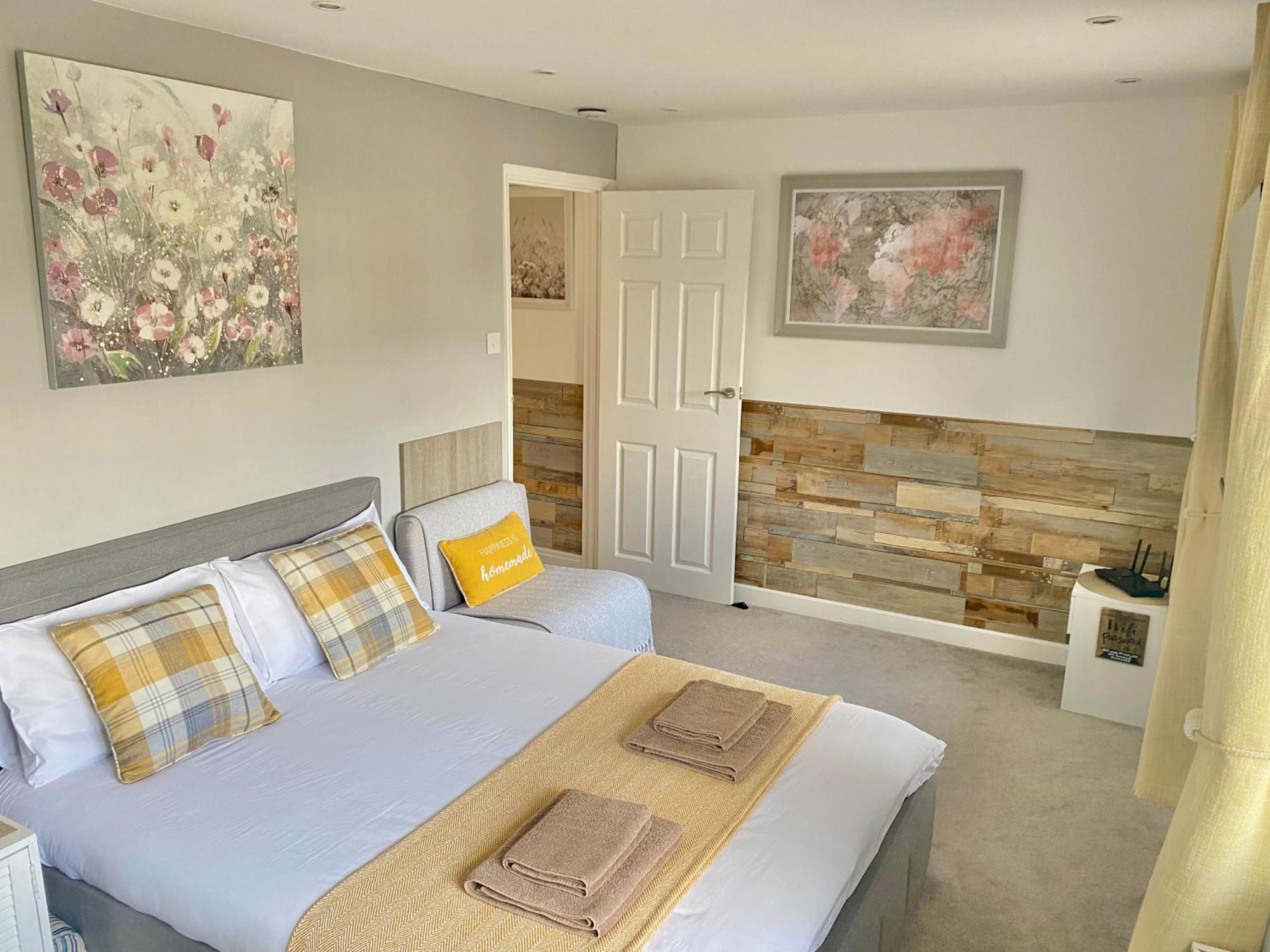 Cristina Modern Hotel Horley Luaran gambar